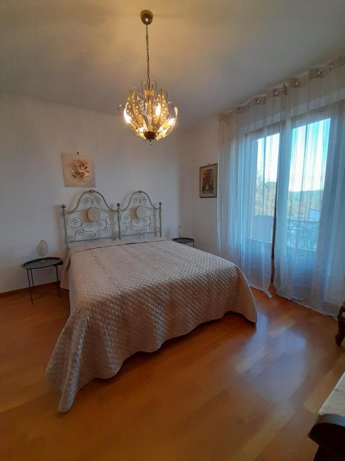 Un Passo Alla Volta Torrenieri Extérieur photo
