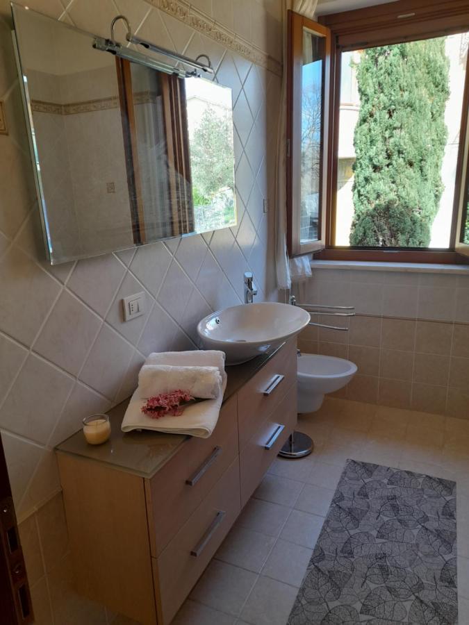 Un Passo Alla Volta Torrenieri Extérieur photo