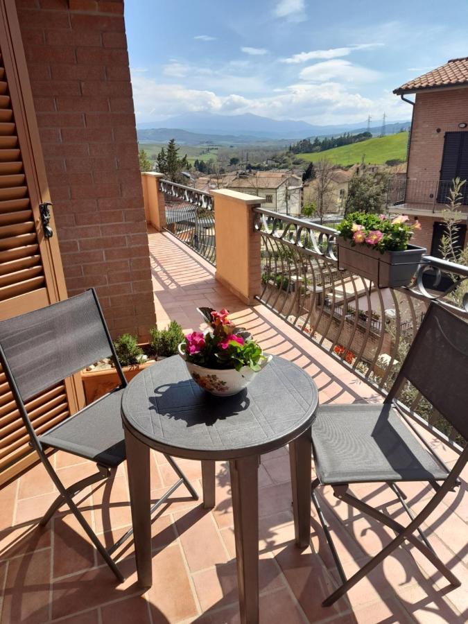 Un Passo Alla Volta Torrenieri Extérieur photo
