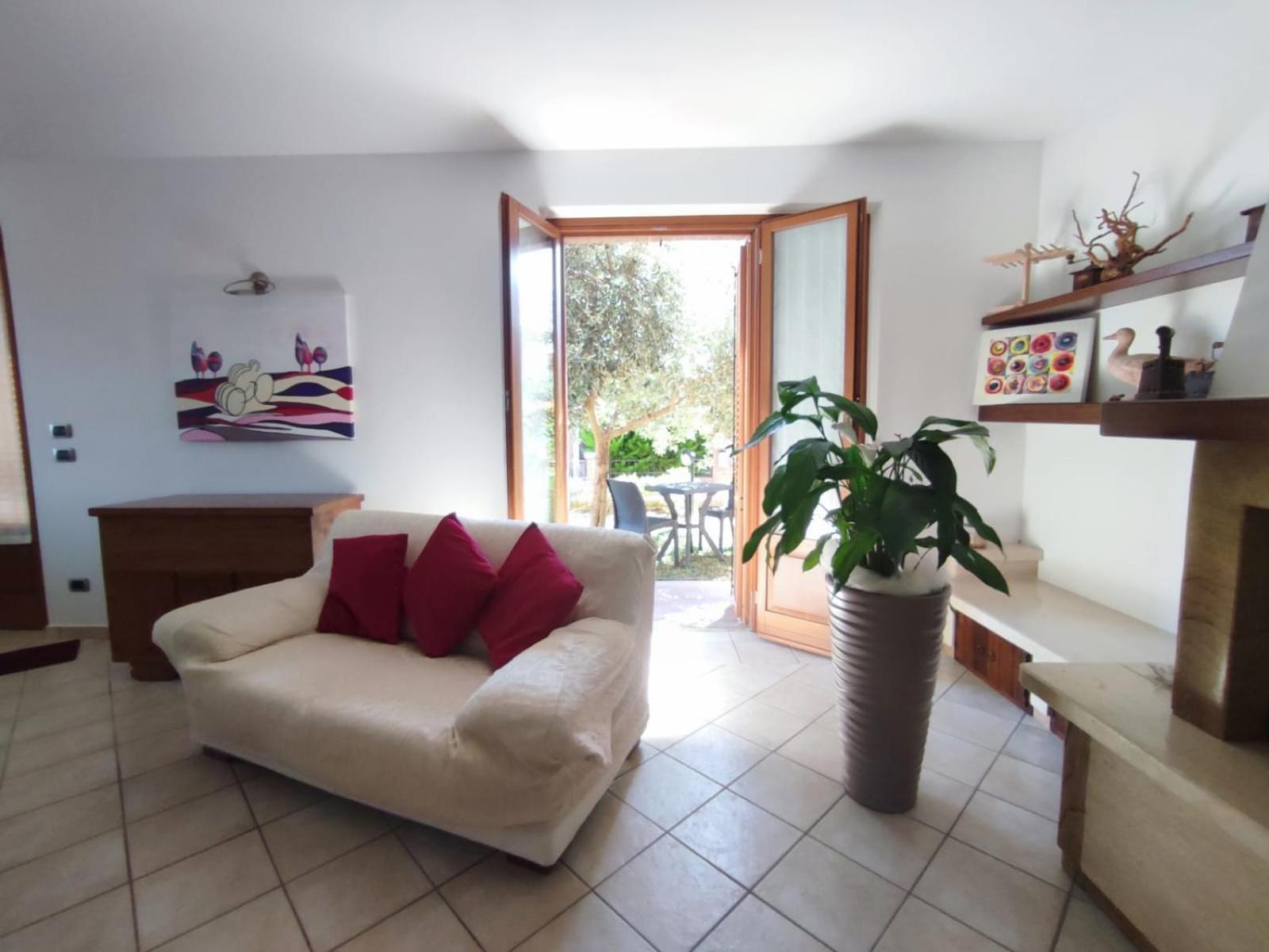 Un Passo Alla Volta Torrenieri Extérieur photo